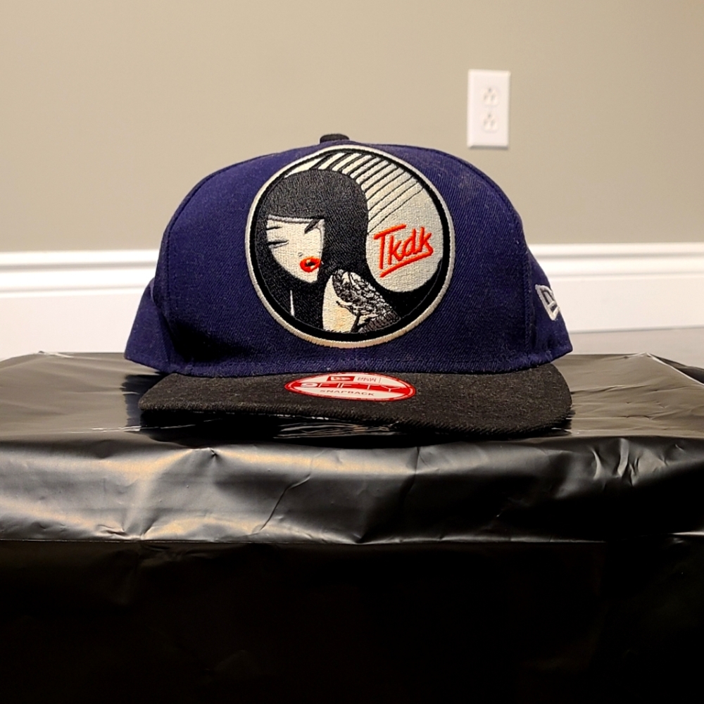 TKDK SNAPBACK - Picture 1 of 4